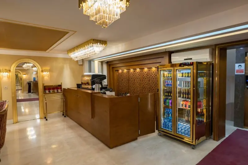 کافی شاپ هتل صدرا مشهد